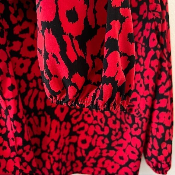 Lane Bryant Top Plus Size Red & Black Animal Print Ruffle V-Neck Size 18 - Picture 5 of 7